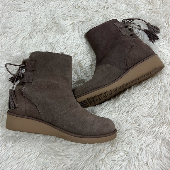 koolaburra lace up boots